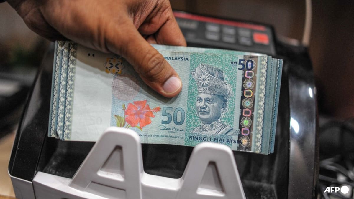 Ringgit nears RM3 per Singapore dollar, but cross-border spending by Singaporeans holds steady